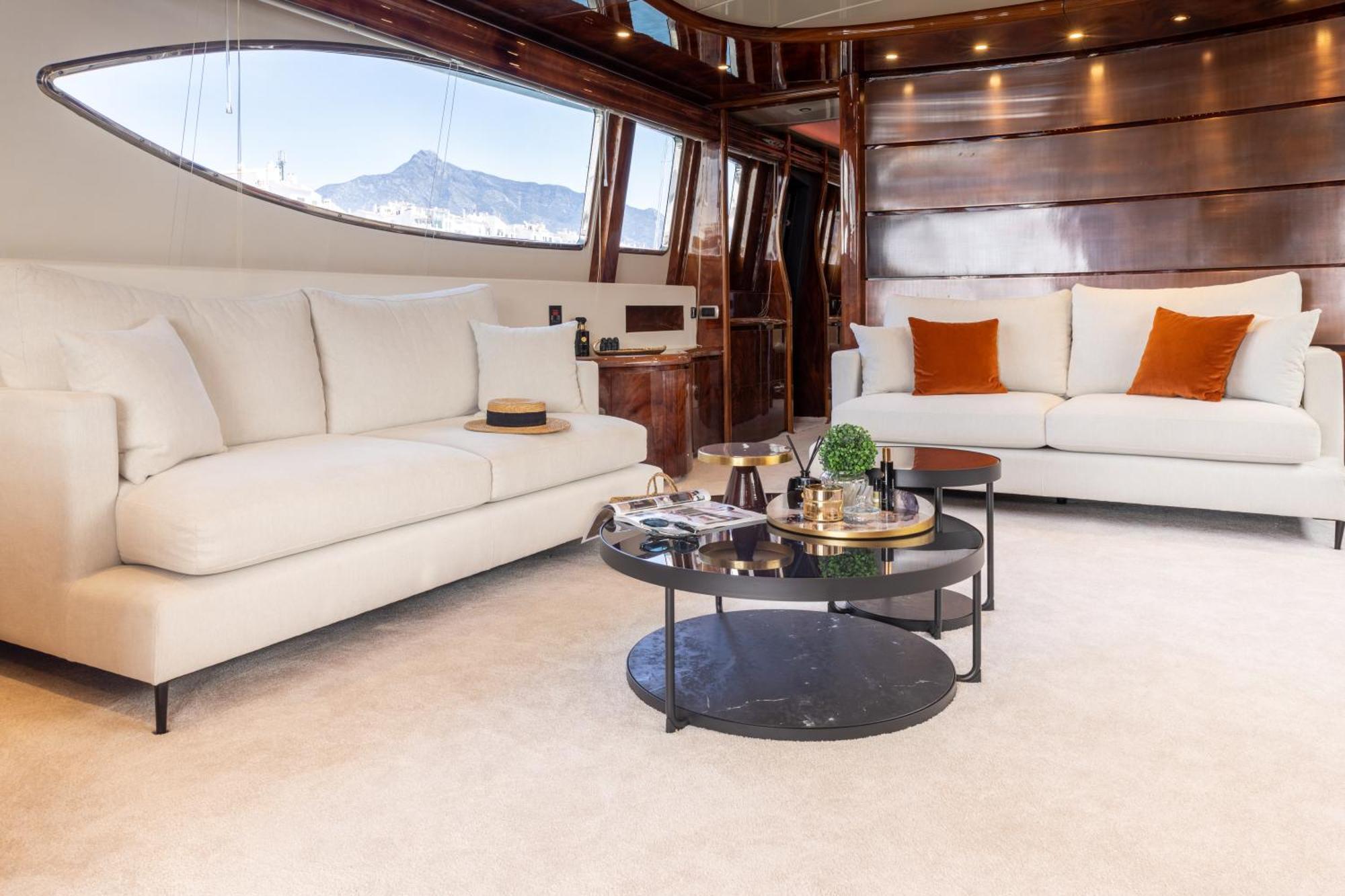 מלון מארבלה Super Yacht Located In Puerto Banus מראה חיצוני תמונה