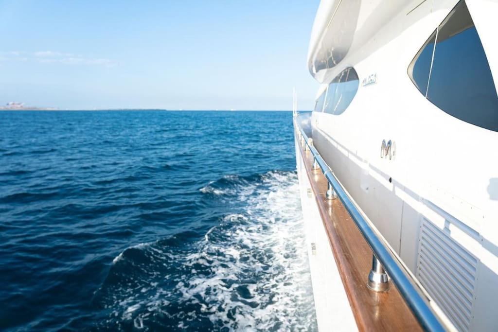 מלון מארבלה Super Yacht Located In Puerto Banus מראה חיצוני תמונה